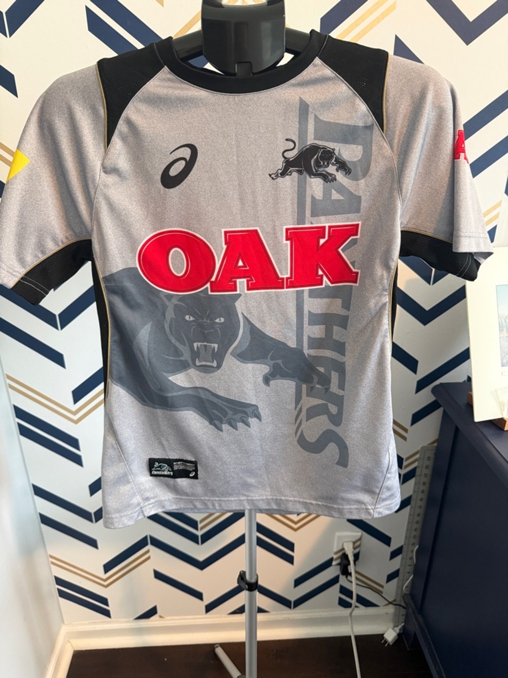 Asics Silver Gray Panthers OAK Rugby Tee with Red Logo